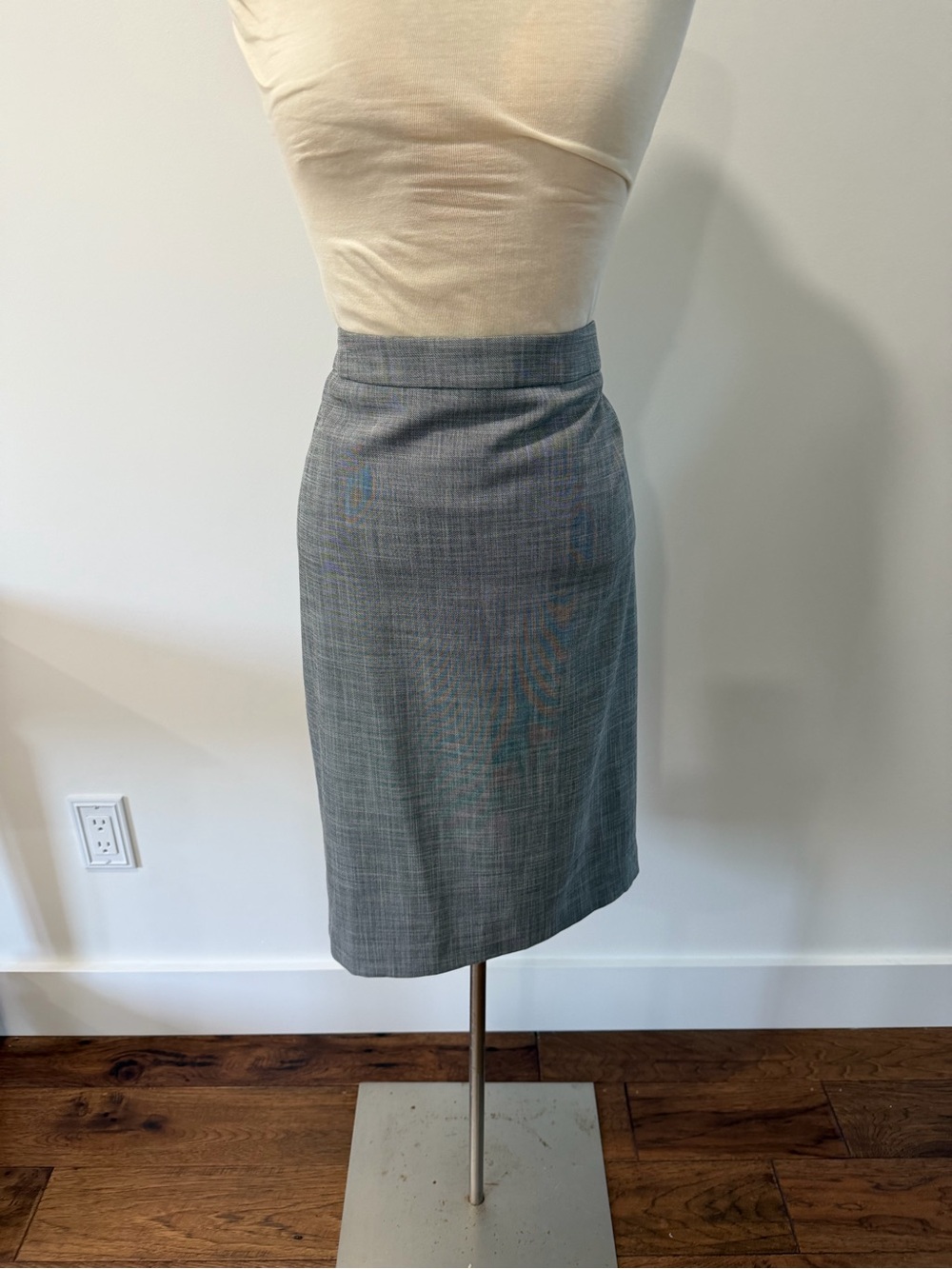 NWT! Ann Taylor Grey Pencil Skirt